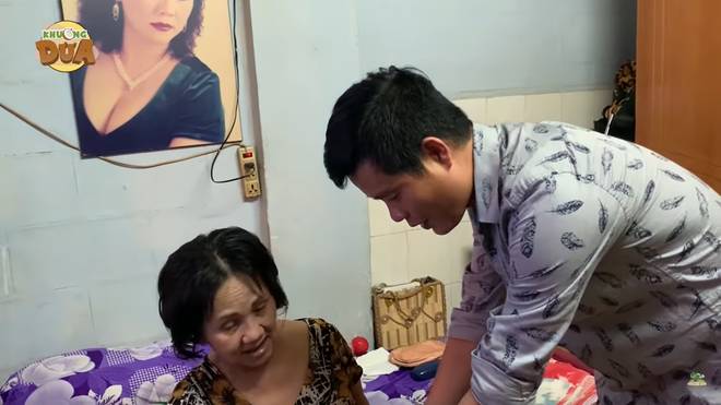 Nghệ sĩ Hoàng Lan: Bị hỏng cột sống và mắt phải, có nguy cơ đóng cửa quán vì vắng khách-5