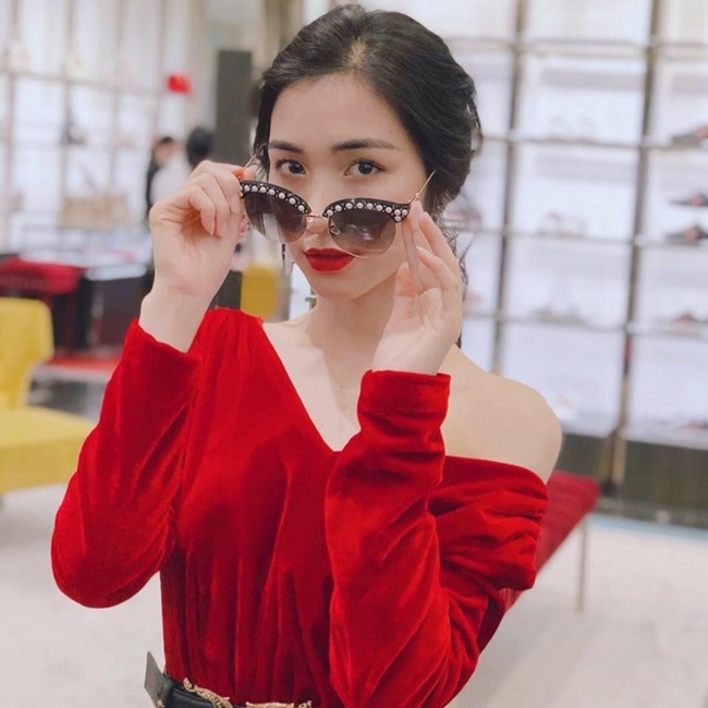 3 nữ ca sĩ 25 tuổi đã giàu ngầm: Người cát xê 500 triệu, kẻ sắm biệt thự triệu đô-1