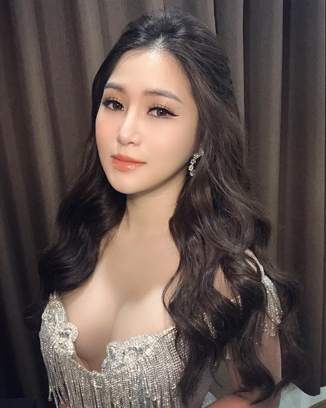 3 nữ ca sĩ 25 tuổi đã giàu ngầm: Người cát xê 500 triệu, kẻ sắm biệt thự triệu đô-15