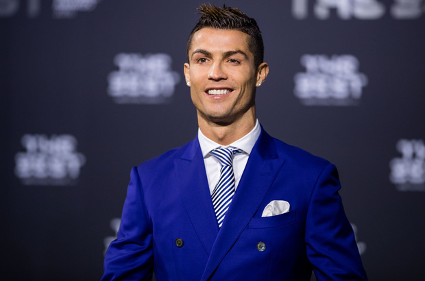 Bị đối thủ hết ăn vạ rồi đổ tội oan, Ronaldo đáp trả bằng kiểu cười độc chưa từng xuất hiện trước kia, báo Ý liền xuýt xoa: Xứng đáng làm meme-4