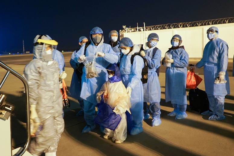 Bác sĩ tự cách ly 14 ngày sau khi đưa 30 công dân từ Vũ Hán về nước: Đây là thời điểm vất vả của ngành y, tôi hy vọng người dân có thể thấu hiểu-4