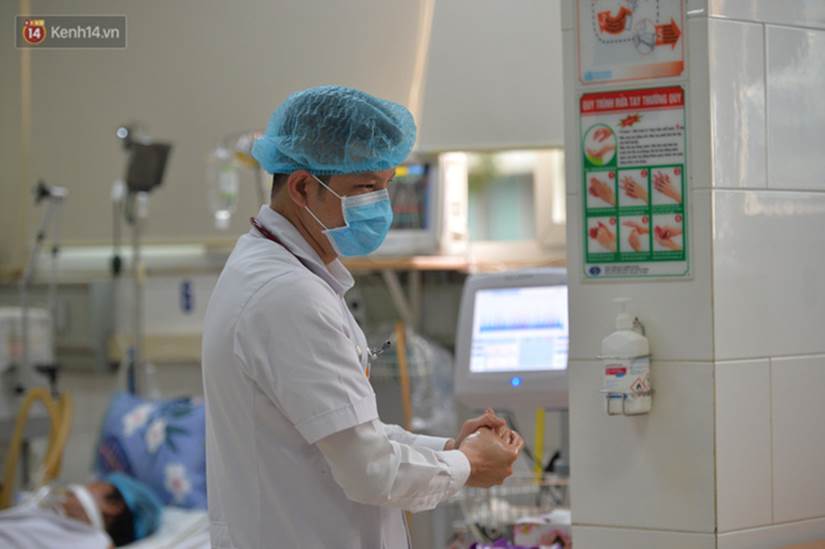 Bác sĩ tự cách ly 14 ngày sau khi đưa 30 công dân từ Vũ Hán về nước: Đây là thời điểm vất vả của ngành y, tôi hy vọng người dân có thể thấu hiểu-9