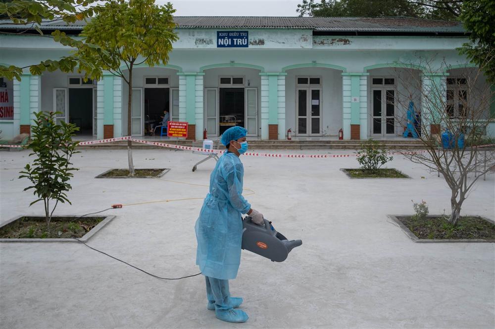 22 ngày chưa trở về nhà, cuộc gọi nhòe nước mắt ở nơi tâm dịch-6