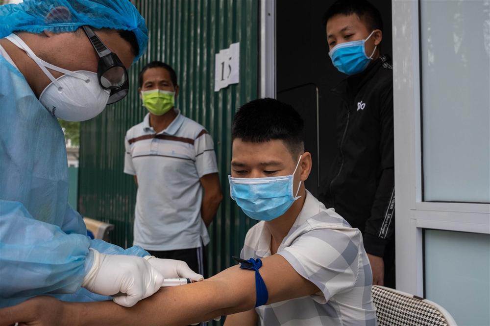 22 ngày chưa trở về nhà, cuộc gọi nhòe nước mắt ở nơi tâm dịch-9