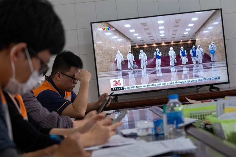 22 ngày chưa trở về nhà, cuộc gọi nhòe nước mắt ở nơi tâm dịch-13