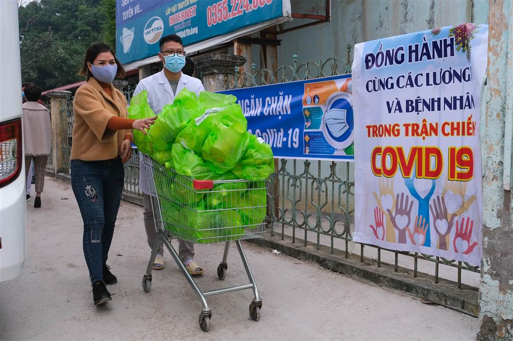 22 ngày chưa trở về nhà, cuộc gọi nhòe nước mắt ở nơi tâm dịch-15