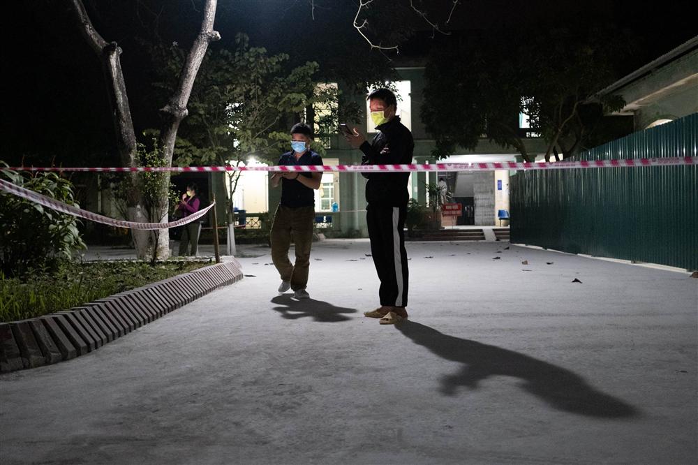 22 ngày chưa trở về nhà, cuộc gọi nhòe nước mắt ở nơi tâm dịch-20