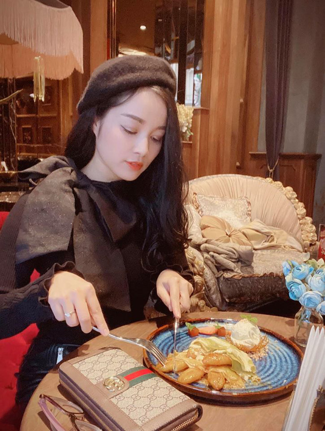 Cuộc sống của Vàng Anh Minh Hương giờ ra sao?-9