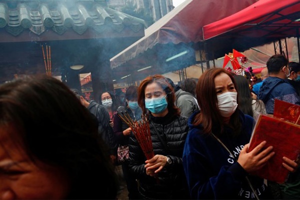 Hong Kong phát hiện hàng loạt ca nhiễm virus corona từ một ngôi chùa-1