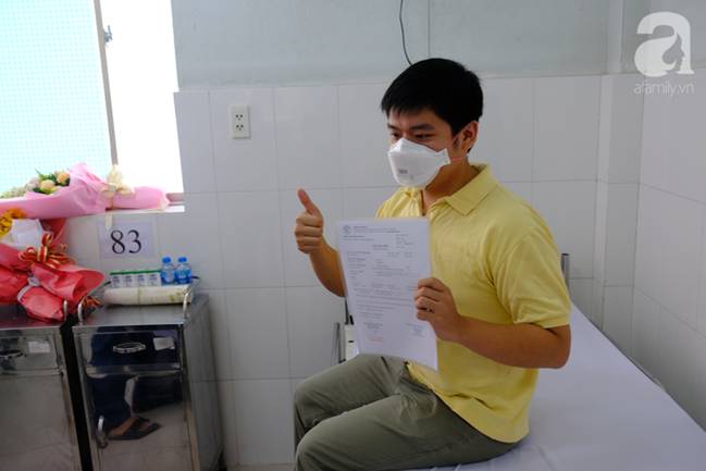 Tâm sự xúc động của bác sĩ và nhân viên bệnh viện Chợ Rẫy trực tiếp điều trị, chăm sóc cho hai cha con người Trung Quốc nhiễm Covid-19-7