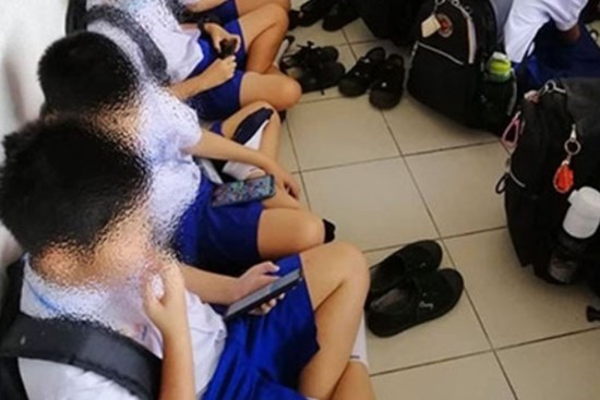 Học sinh 8 tuổi nhiễm Covid-19, trường học 2.500 trẻ phải đóng cửa