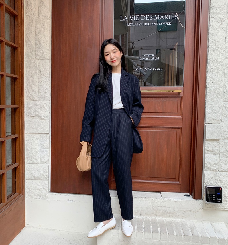 Phát chán khi diện mãi quần jeans, đây là 4 mẫu quần chị em nên tích cực mặc để chỉ sành điệu hơn chứ không kém-12