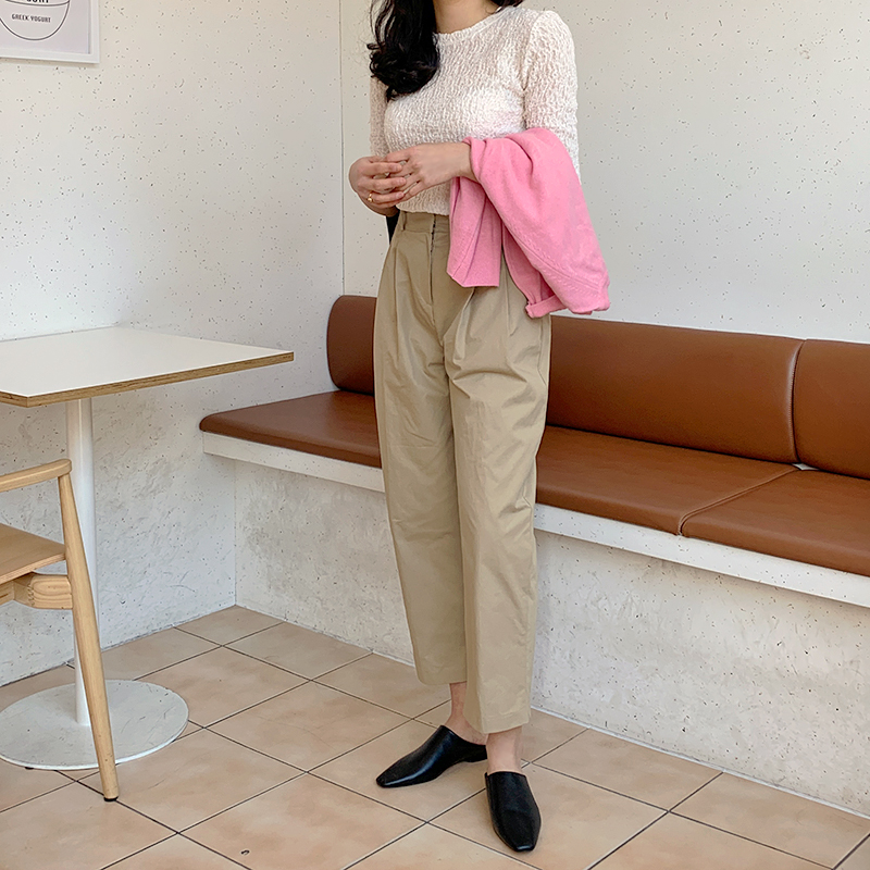 Phát chán khi diện mãi quần jeans, đây là 4 mẫu quần chị em nên tích cực mặc để chỉ sành điệu hơn chứ không kém-13