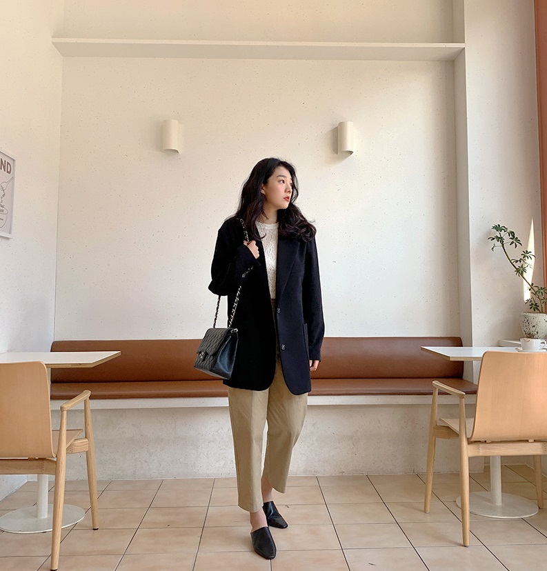 Phát chán khi diện mãi quần jeans, đây là 4 mẫu quần chị em nên tích cực mặc để chỉ sành điệu hơn chứ không kém-15