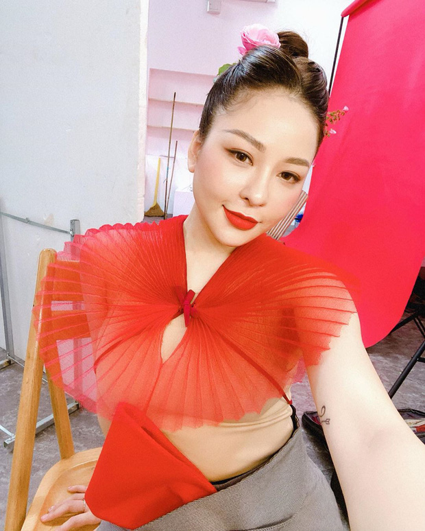 Trâm Anh lộ vòng eo bánh mì sau 5 tháng công khai quá trình hút mỡ bụng-5