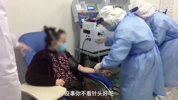 Bi kịch gia đình Vũ Hán: Con gái từ Anh về chăm mẹ bị ung thư, không lâu sau hai bố con nhiễm Covid-19 và nỗi đau chồng chất không ai thấu-5
