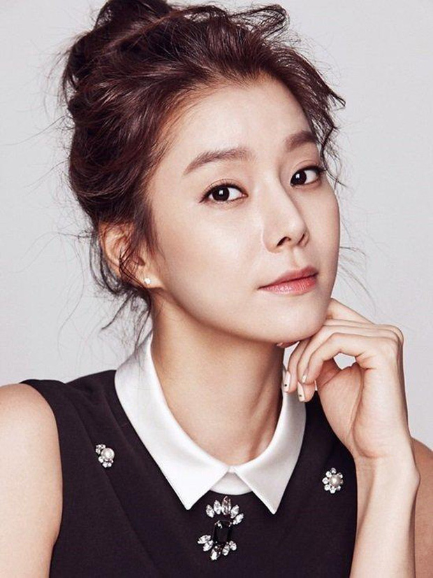 Những bóng hồng bước qua cuộc đời Hyun Bin: Nhan sắc tới tài sản chênh lệch quá lớn, diễn viên vô danh lại viên mãn nhất-15