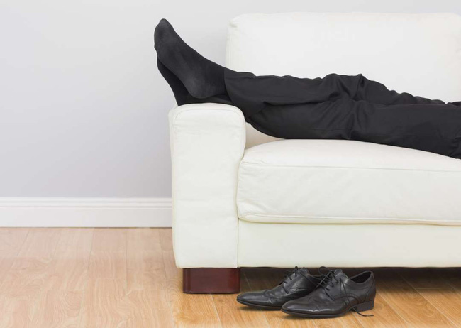 Nàng công sở ngao ngán vì sếp đến công ty chỉ ngủ và chơi game, thỉnh thoảng còn xem... phim người lớn!-3