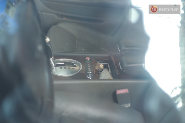 Siêu xe Bentley 20 tỷ nằm xếp xó” trên vỉa hè Hà Nội, hơn 5 năm qua không ai biết chủ nhân ở đâu-6