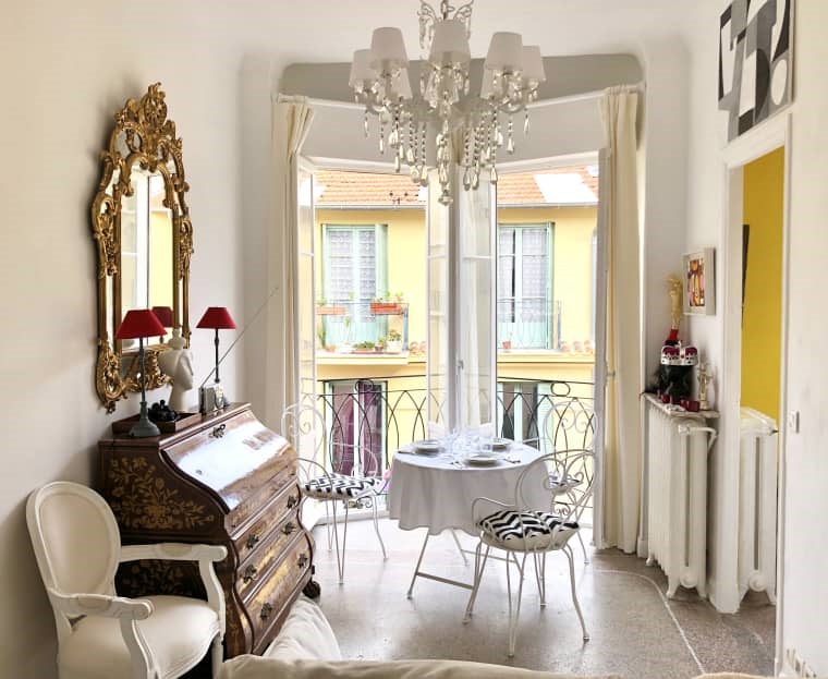 Căn hộ rộng 43m² được chàng trai độc thân cải tạo với ánh nắng luôn ngập tràn-1