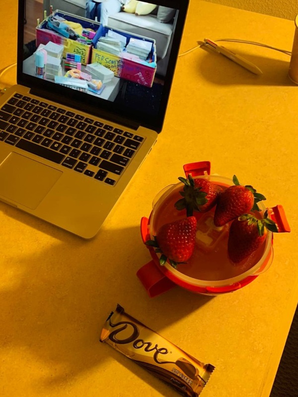 Nhật ký 14 ngày cách ly đơn độc của cô gái Mỹ gốc Hoa: Ngày Valentine đặc biệt nhất-13