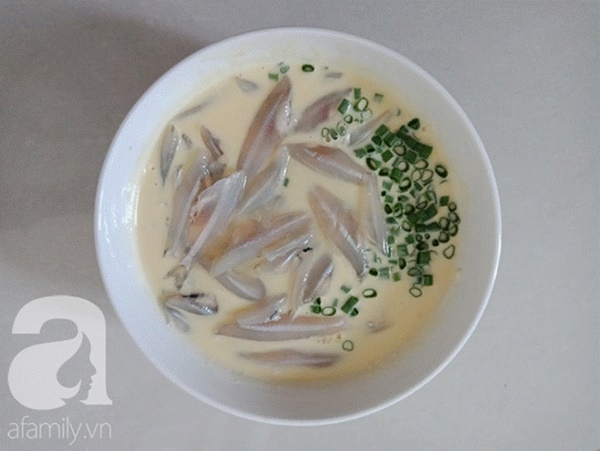 Con cực lười ăn cá, chiều về tôi làm&nbsp;món cá chiên này bé mới chịu ăn!-4