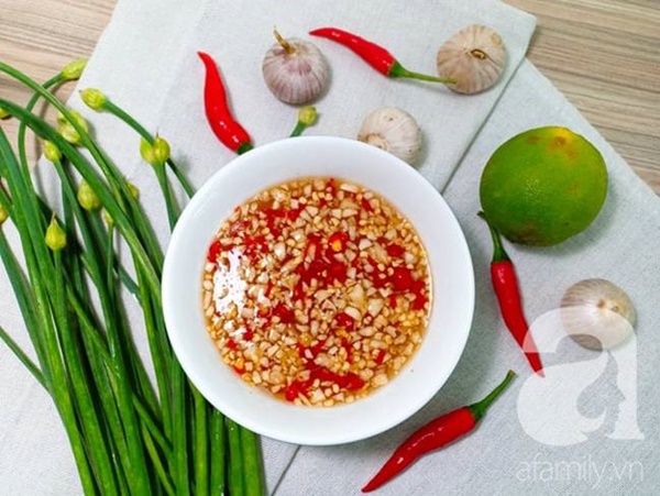 Con cực lười ăn cá, chiều về tôi làm&nbsp;món cá chiên này bé mới chịu ăn!-6