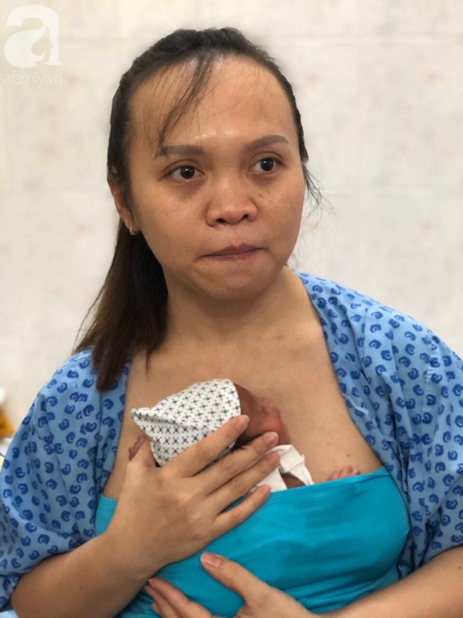 Giọt nước mắt của người mẹ khi bé Sumo sinh cực non, chỉ có 10% cơ hội sống được về nhà sau 3 tháng chống chọi tử thần-2