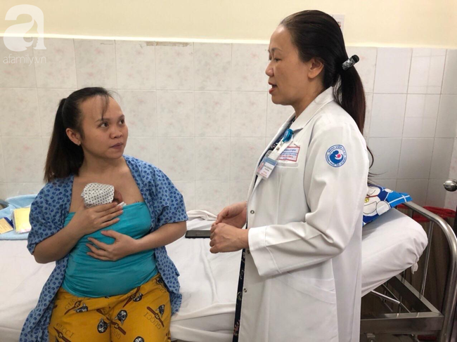 Giọt nước mắt của người mẹ khi bé Sumo sinh cực non, chỉ có 10% cơ hội sống được về nhà sau 3 tháng chống chọi tử thần-5