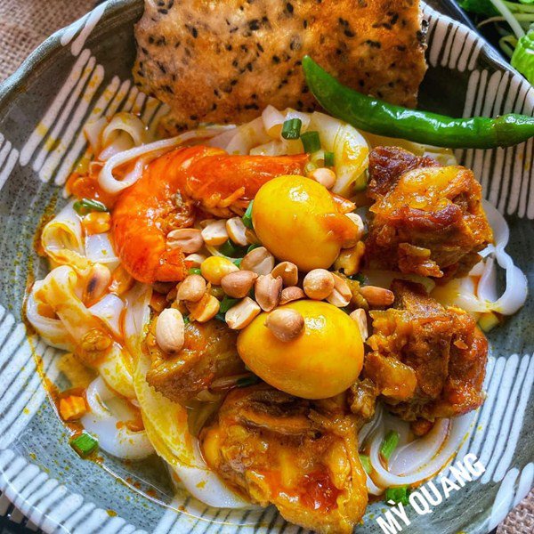 Cuối tuần học mẹ đảm làm mì Quảng ngon ngất ngây, cả nhà ăn khen không ngớt lời-7