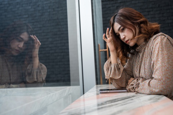 Cứ nghĩ con dâu có 600 triệu trong sổ tiết kiệm, mẹ chồng tôi gọi điện lên vay nóng do không biết sự thật phía sau-1