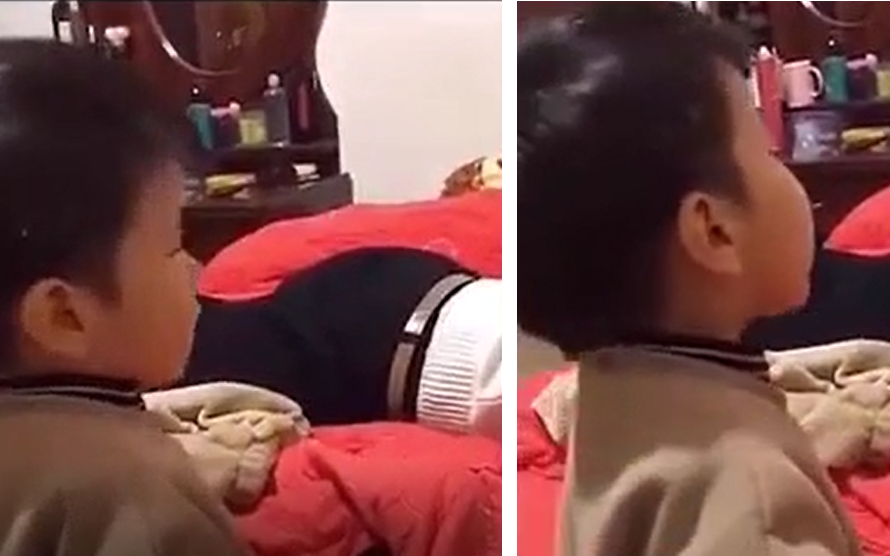 Ghen tị vì bố yêu mẹ hơn mình, bé trai phụng phịu trách móc 1 tràng dài, câu chốt khiến bố cạn lời-1