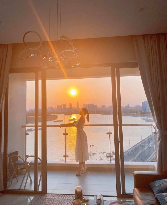 Lệ Quyên hé lộ nhà mới siêu đẹp của Lê Hiếu, view ngắm hoàng hôn như bay trên biển-2