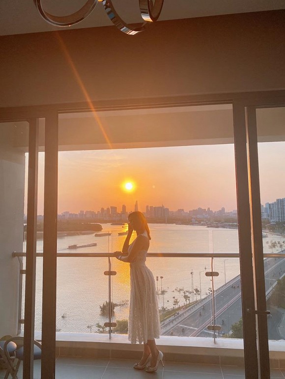 Lệ Quyên hé lộ nhà mới siêu đẹp của Lê Hiếu, view ngắm hoàng hôn như bay trên biển-3