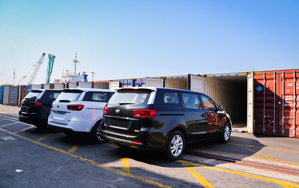 Ô tô nội đối mặt nhiều khó khăn-1