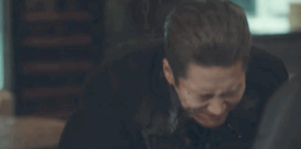 Hãi hùng màn tạt nước sôi dằn mặt của điên nữ ở tập 9 Tầng Lớp Itaewon: Lũ rác rưởi, tôi sẽ nghiền nát các người!-4