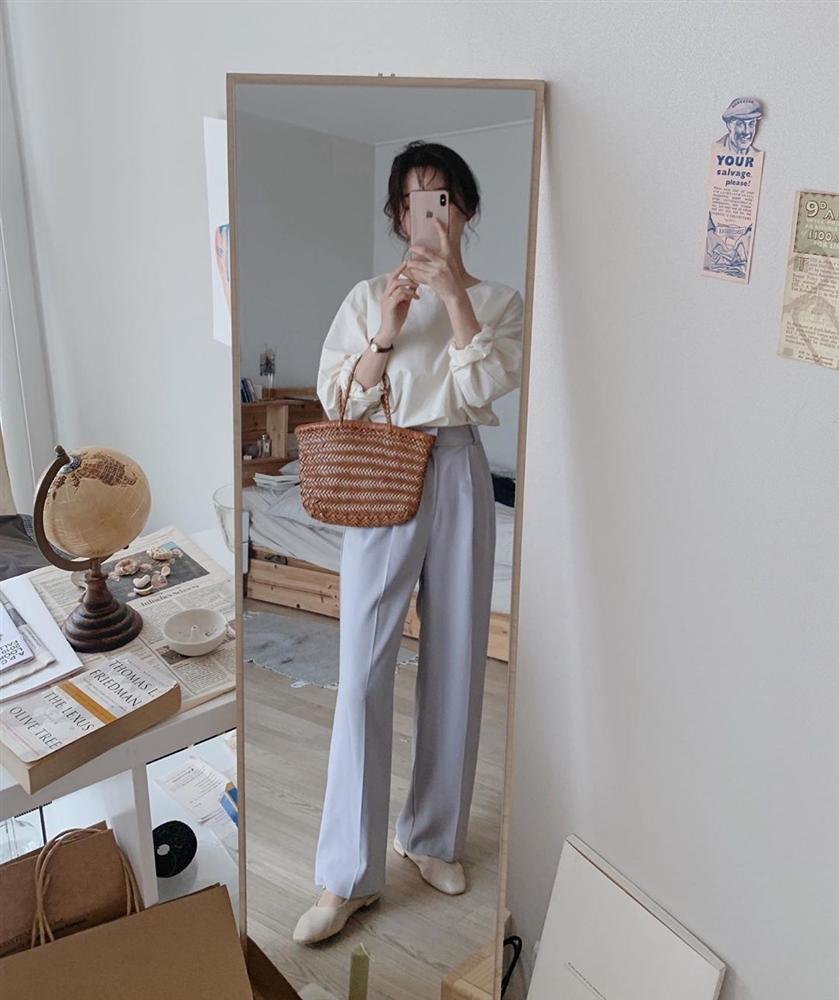 10 set đồ vừa xinh lại tôn dáng từ những nàng sành mặc: Xem xong là múc ngay được một set diện đi chơi cuối tuần-6