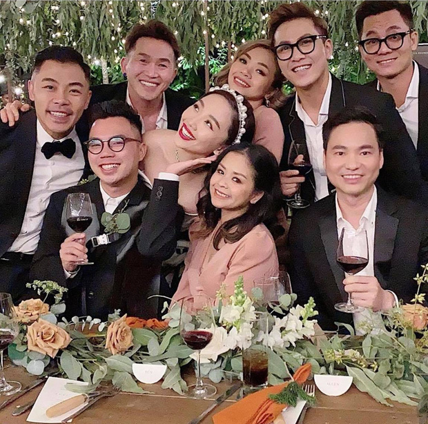 Loạt ảnh cực hiếm trong đám cưới Tóc Tiên - Hoàng Touliver cuối cùng cũng được hé lộ: Mọi khoảnh khắc hạnh phúc nhất đều có đủ!-9