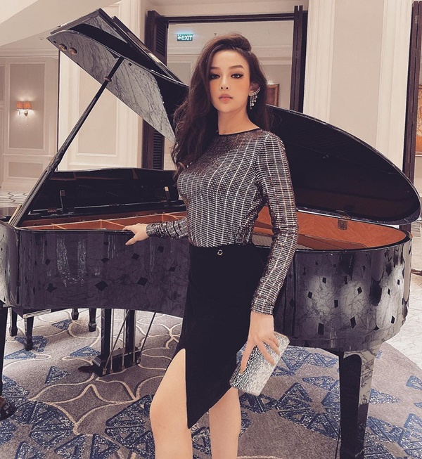 Những hot mom đình đám vẫn giữ được khuôn mặt tươi trẻ và sắc vóc vạn người mê dù đẻ liên hồi không kịp thở-22