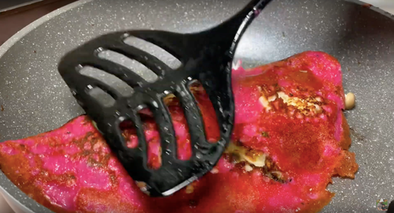 Mẹ con Quỳnh Trần - bé Sa được ủng hộ nhiệt tình với món bánh xèo thanh long, dù ở nước Nhật xa xôi vẫn góp phần giải cứu nông sản Việt Nam-10