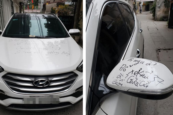 Hình ảnh tài xế trèo lên nóc xe ô tô trôi lềnh bềnh giữa sông khiến nhiều người hoang mang-2