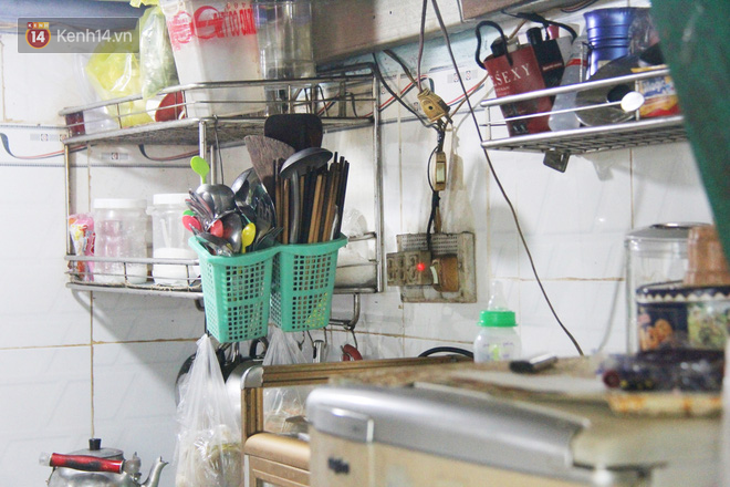 Bà mất, đứa trẻ 5 tuổi tự kỷ không cha mẹ sống cô độc trong căn nhà trọ cùng ông ngoại già yếu-4