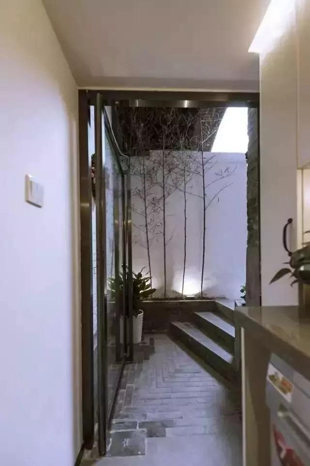 Ngỡ ngàng màn biến hóa nhà cổ 130 năm, chỉ 19 mét vuông cho 5 người ở-7