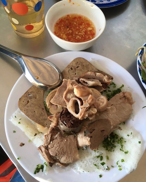 8 địa chỉ ăn uống nổi tiếng ngon giá lại bình dân ở Quy Nhơn-4