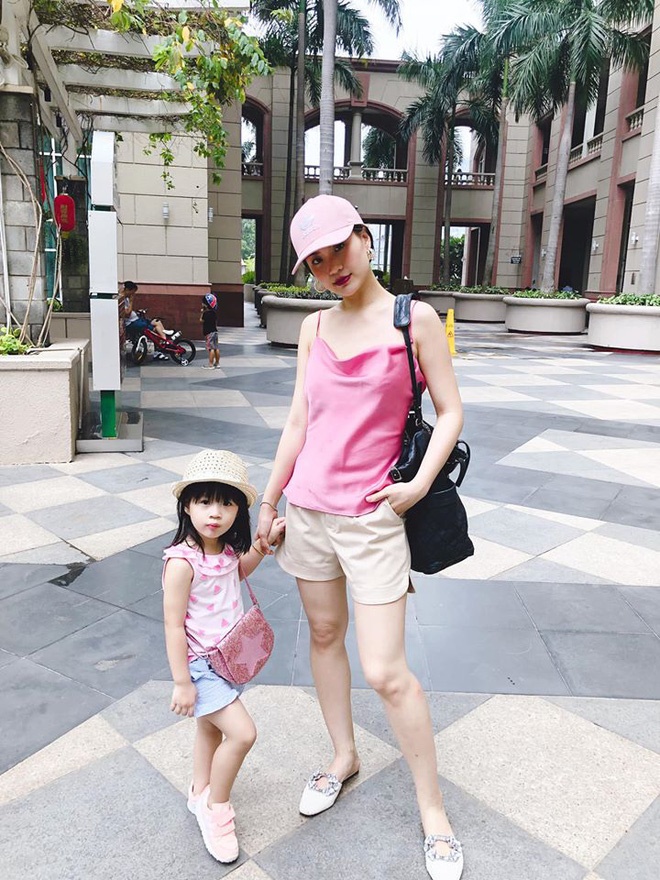 Cách dạy con đáng nể của Á hậu Diễm Trang: Con gái mới 3 tuổi đã thích làm việc nhà, còn nấu ăn cực khéo!-7