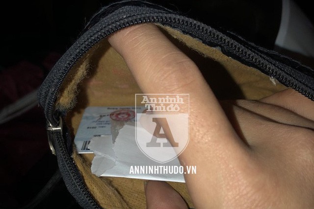 Giấu ma túy đá, người phụ nữ xin bỏ qua vì... mẹ liệt giường, con nhỏ-1