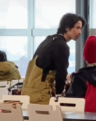 Lộ hình ảnh Tạ Đình Phong và Vương Phi cùng nhau đi trượt tuyết ở Nhật Bản, dập tắt tin đồn chia tay-2