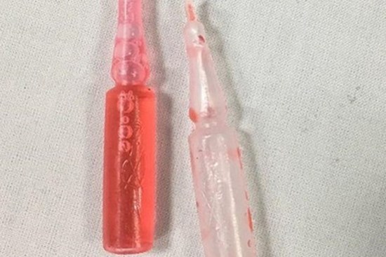 Nghi vấn mâu thuẫn vợ chồng, bố pha thuốc chuột cùng 2 con uống tự tử