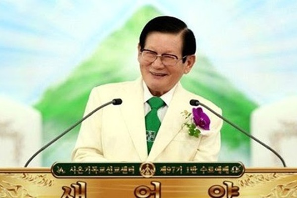 Vì sao nhà thờ Tân Thiên Địa là cái ổ hoàn hảo cho virus corona?-4