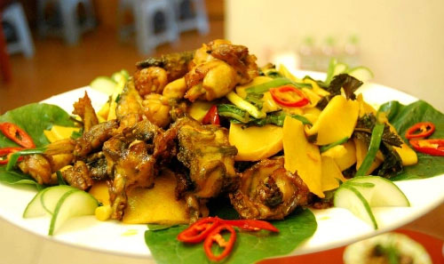 Ếch xào măng lạ miệng giòn sần sật, tới mẹ chồng khó tính cũng thích mê-1